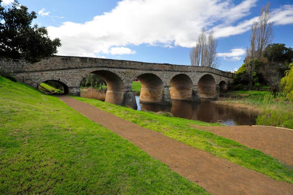 Bridge Cottages Sargeants & Armoury Cottages 1823 - History & Charm Richmond Exterior foto